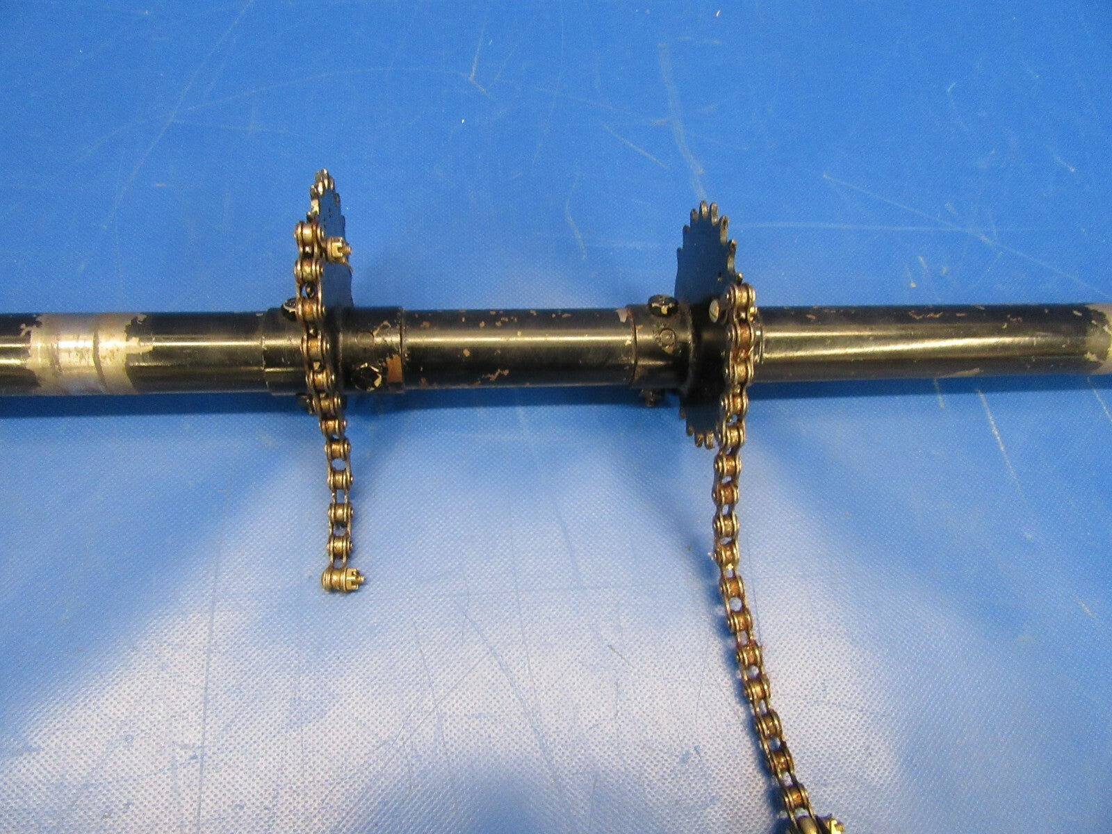 Piper PA-34-200T Seneca II Flap Torque Tube P/N 68452-03 (1119-404)1