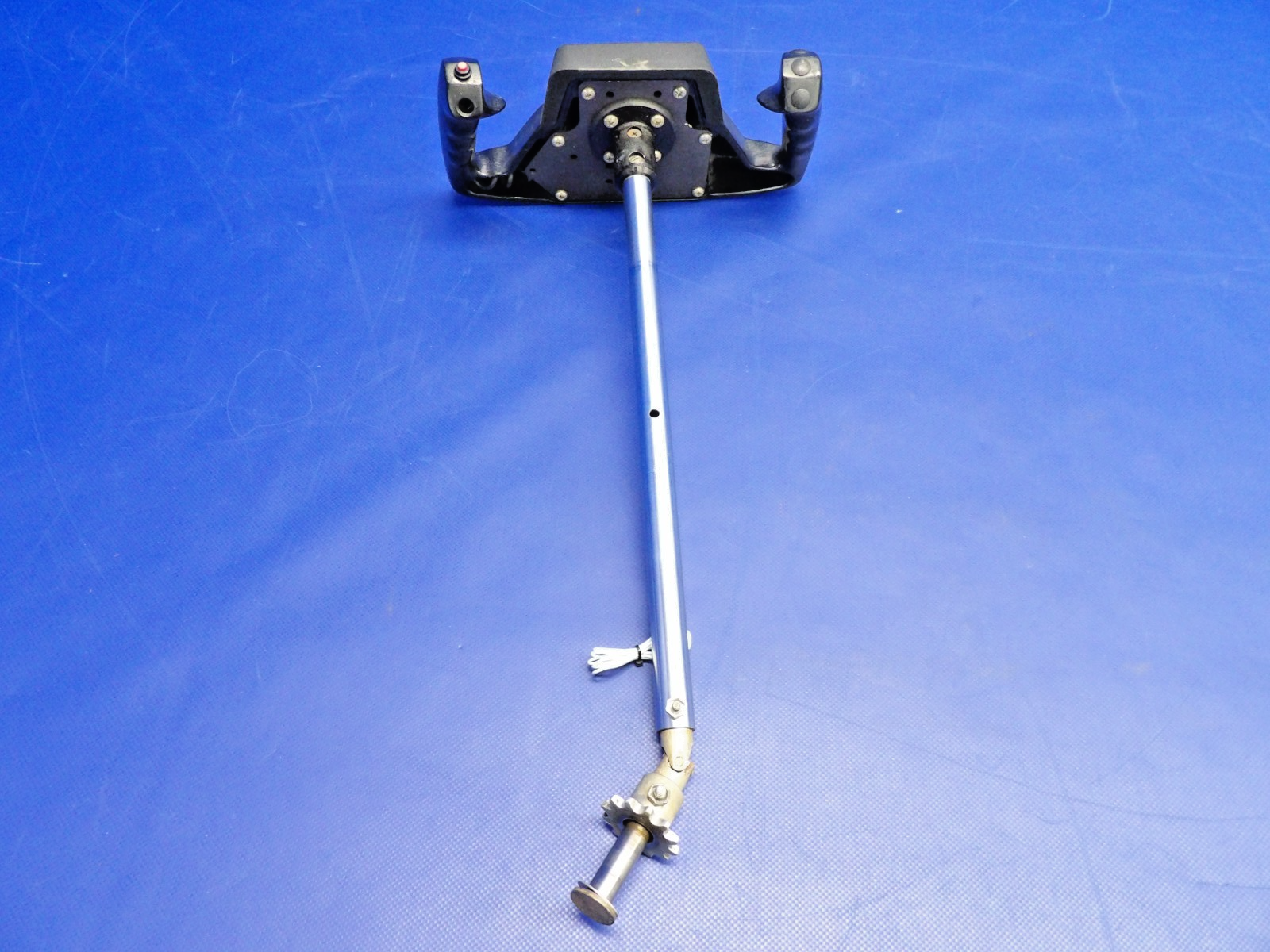 Cessna 172 /  172G Co-Pilot Control Wheel / Yoke 0760019-1 (0326-1265)3