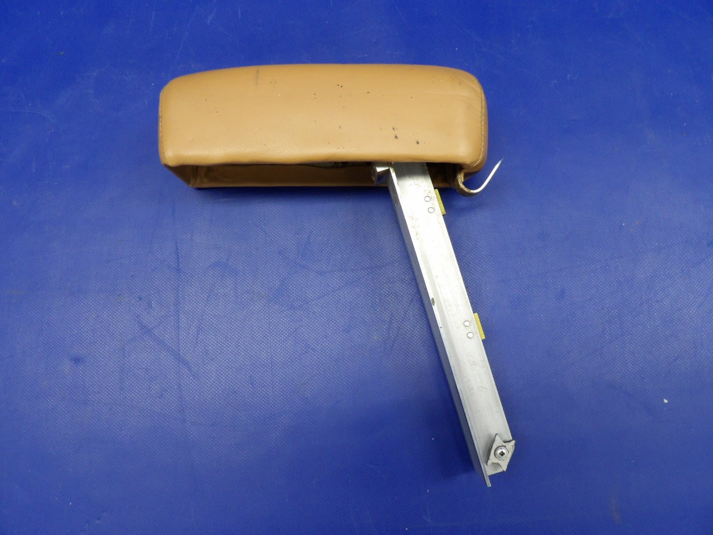 Beech 95 / D95A Travel Air Center Armrest P/N 35-534372-89 (0226-522)3