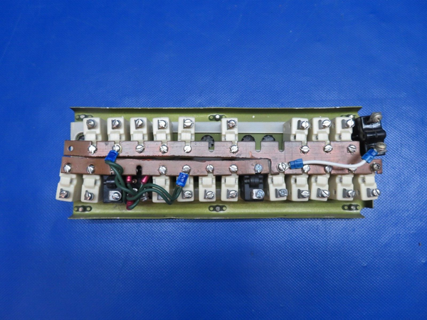 Piper PA-28-181 Circuit Breaker Panel Assy P/N 35209-00, 35209-000 (0424-1803)