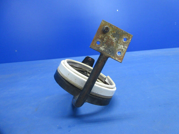 Piper PA-32RT-300T Landing Light Bracket & Retainer Assy P/N 65372-00 (0924-937)