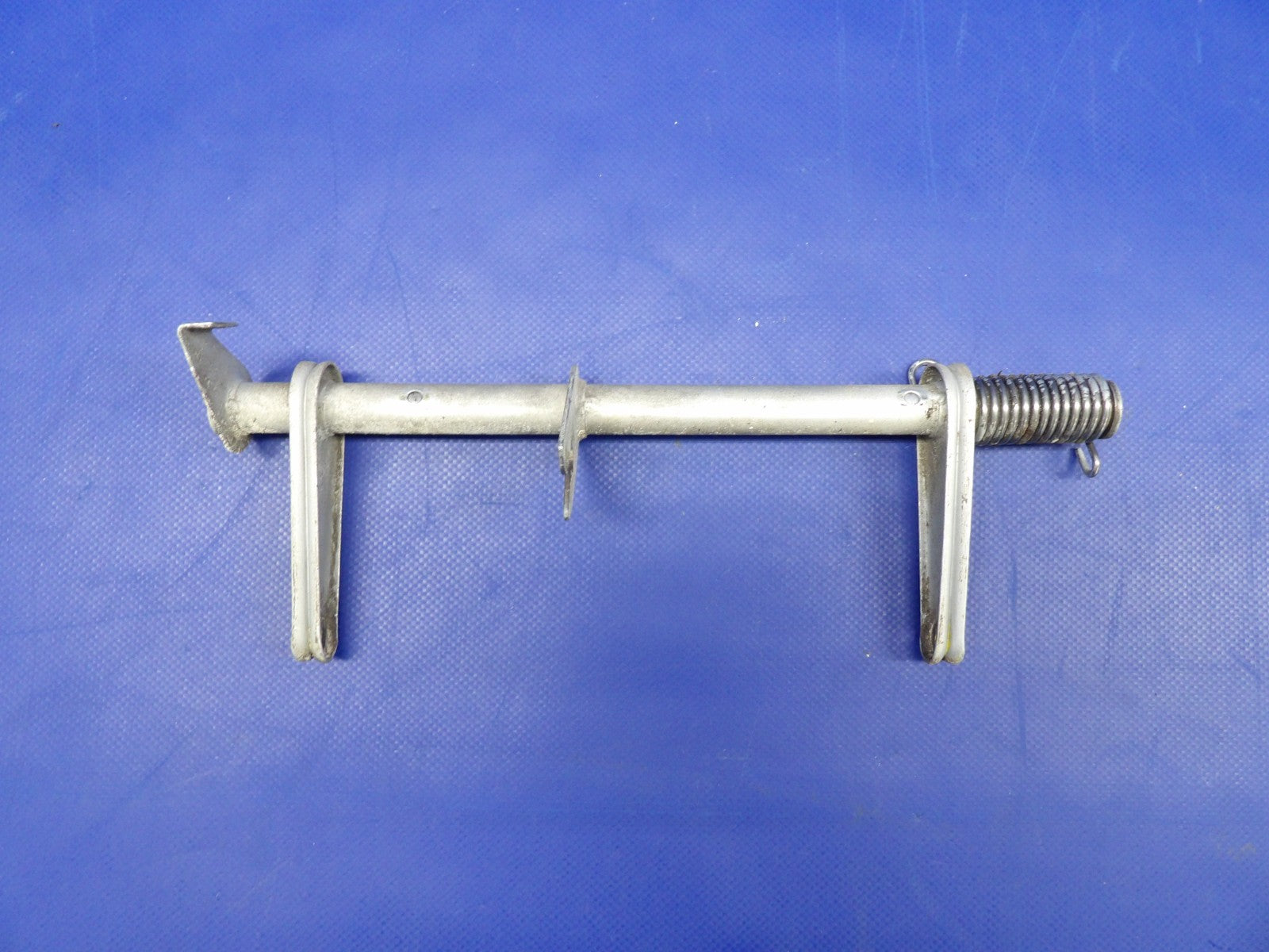 Beech 95 / D95A Travel Air Nose Gear Door Actuator P/N 95-820006-1 (0326-404)1
