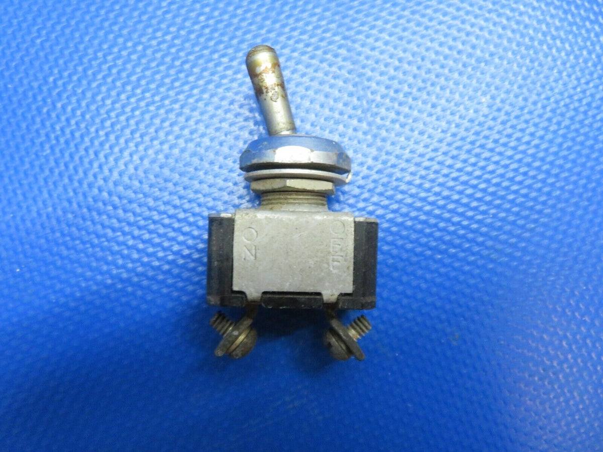 Cessna 310 Toggle & Push Button Switches AN3021-2, C1006 LOT OF 12 (06 ...