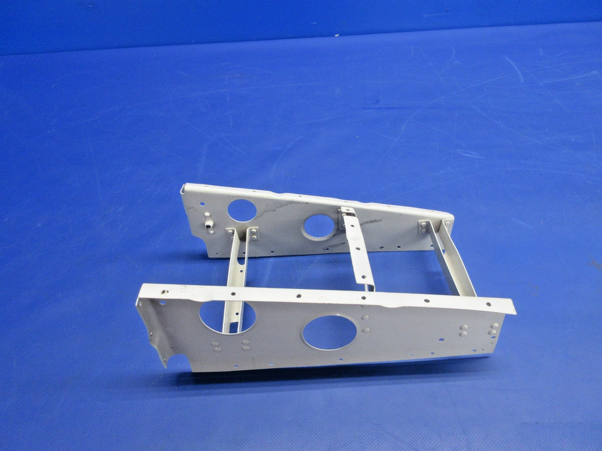 Cessna 180 / 185 Battery Box Support Bracket P/N 0712601-10 (0926-803)2
