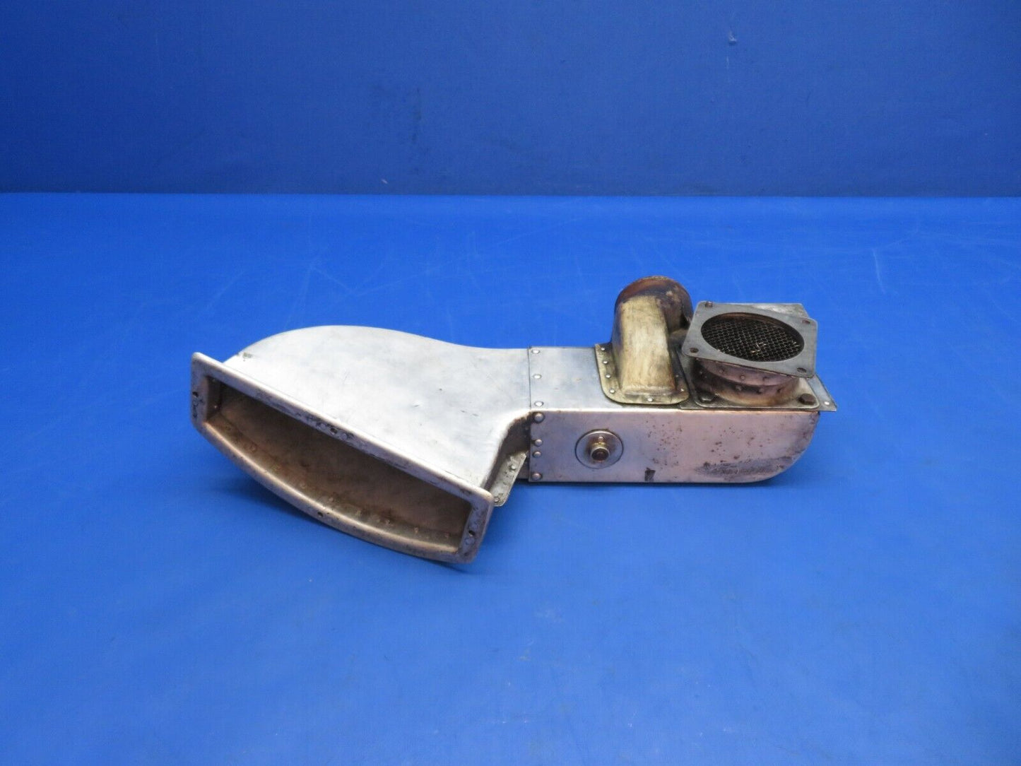 1956 Cessna 310 Carburetor Air Box Assy P/N 0850570-1 (0723-486)