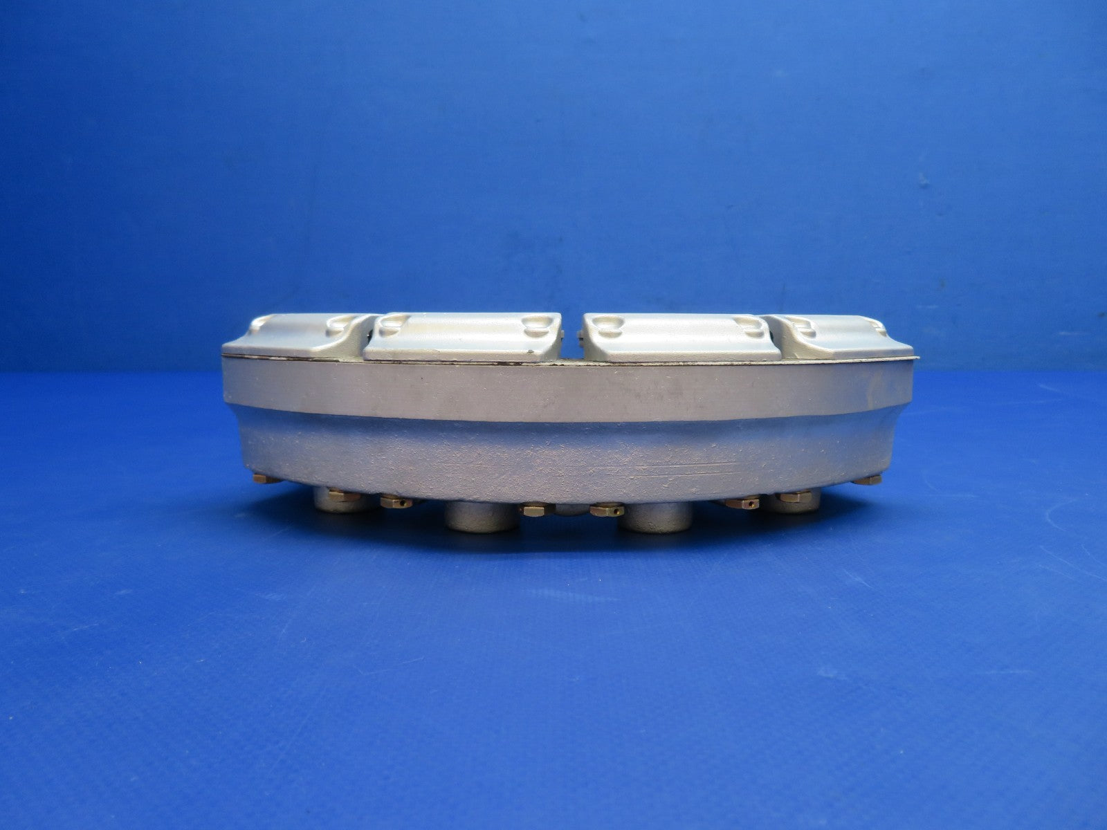 Cessna 421 Cleveland Brake Caliper w/ New Linings P/N 30-100 REBUILT (0326-1761)11