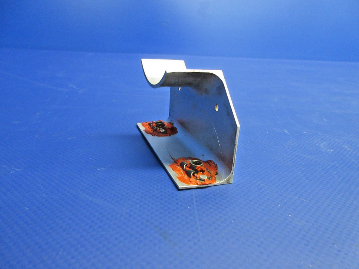 Cirrus SR22 Firewall Fuel Pump Bracket SET P/N 11741-002 (0926-869)7