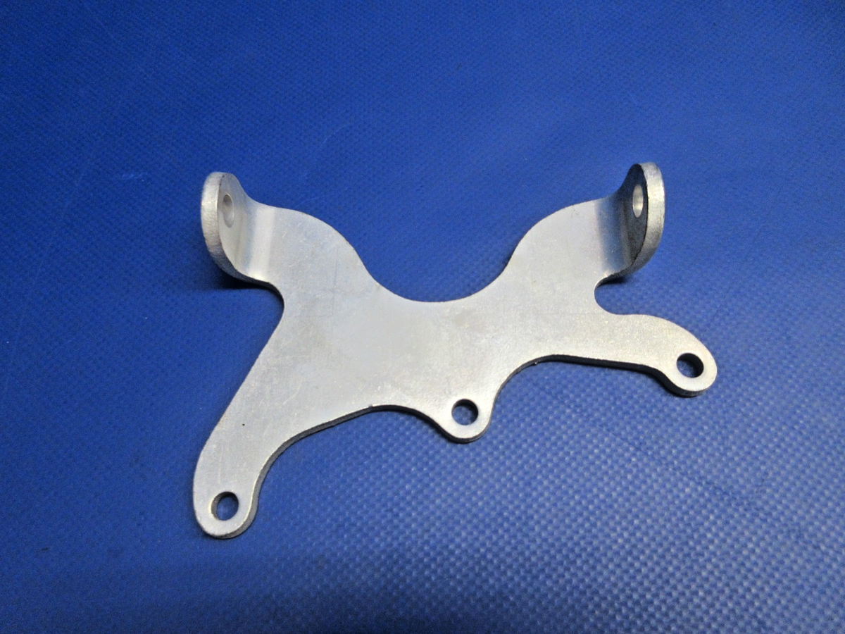 Lycoming Generator Bracket P/N 69113 NOS (0926-746)1