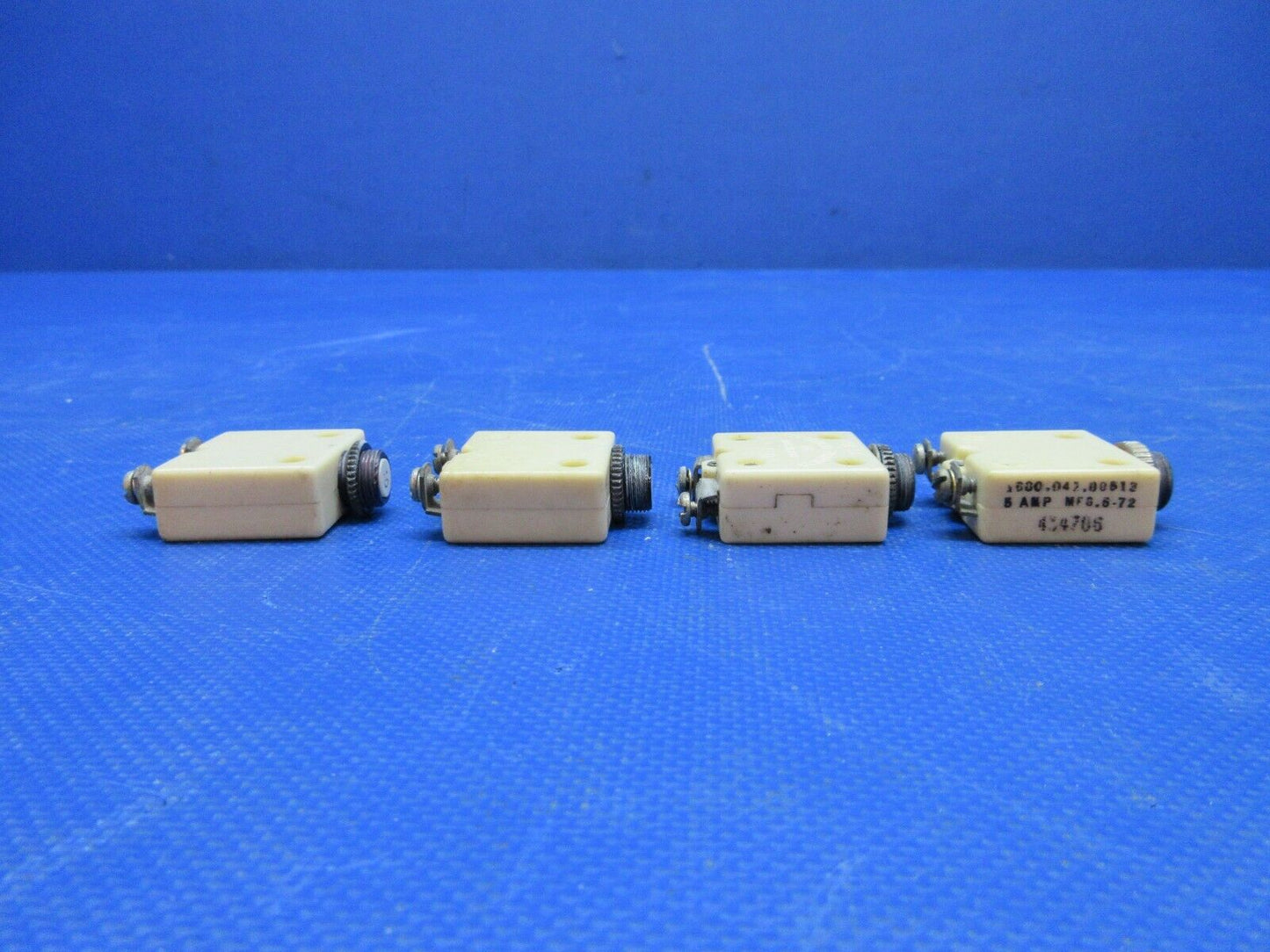 Cessna Wood Electric Circuit Breakers P/N 1600-041-01008 LOT OF 18 (0924-1367)