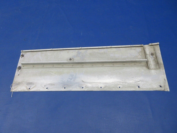 Cessna 337 / P337H Removable Flap Gap Panel Assy RH P/N 1522020-8 (0724-2016)