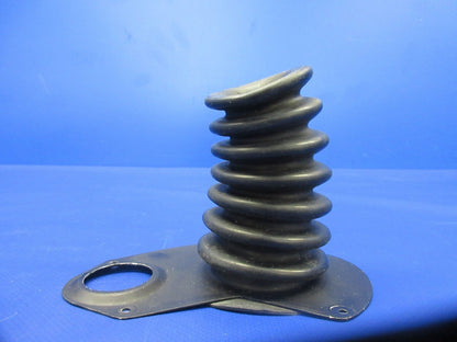 Piper PA-28-181 Nose Wheel Bungee Boot & Plate RH P/N 35270-00 (1224-741)