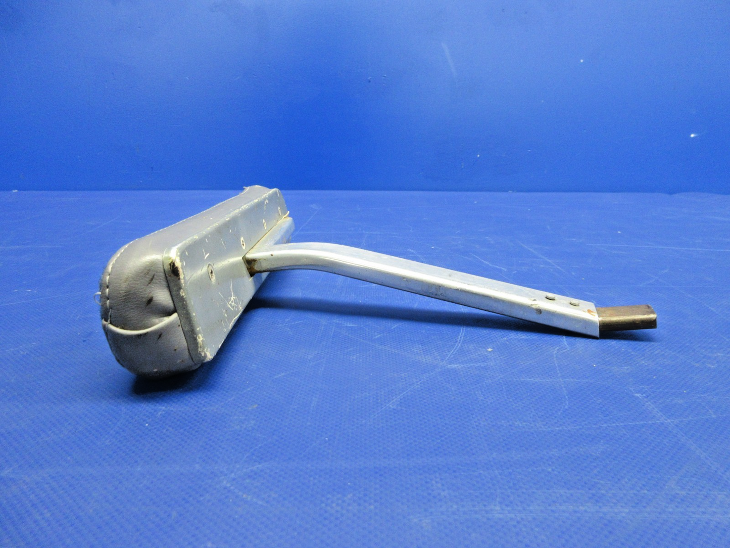 Cessna 310 / 310I Right Hand Armrest P/N 0812990-29 (0326-872)5