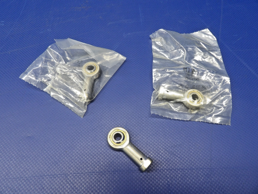 Cirrus SR20 / SR22 Female Rod End P/N 11314-004 LOT OF 3 NOS (0426-1388)0