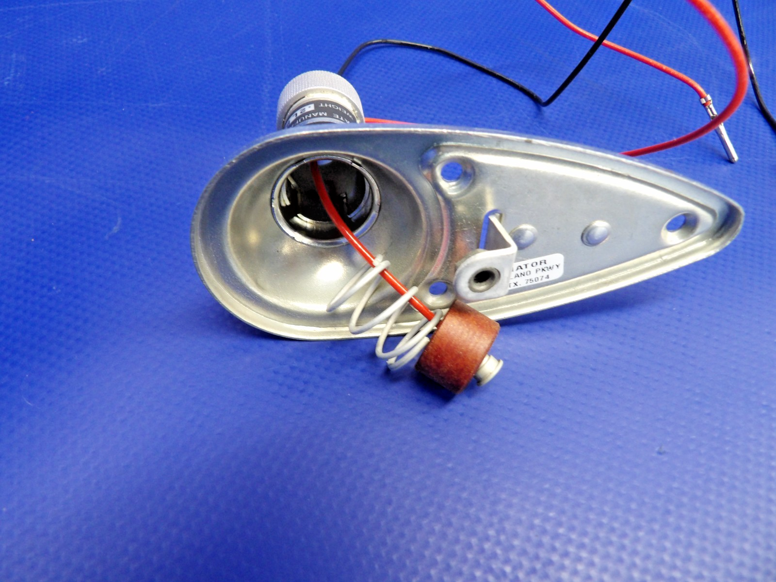 Luminator Wing Tip Position Light Base P/N 5106-0-00-A NOS (0426-1219)10
