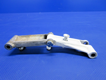 Beech D95A Nose Landing Gear Steering Idler Cross Link P/N 35-825173 (0326-782)6