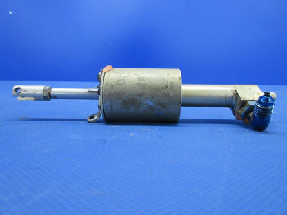 Early Cessna 175 / 175A Master Brake Cylinder Assy RH P/N 0541138 (0624-1004)