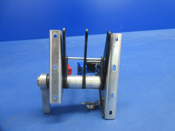 Piper PA-32RT-300T Lance II Engine Control Quadrant Assy P/N 38091-00 (0924-935)