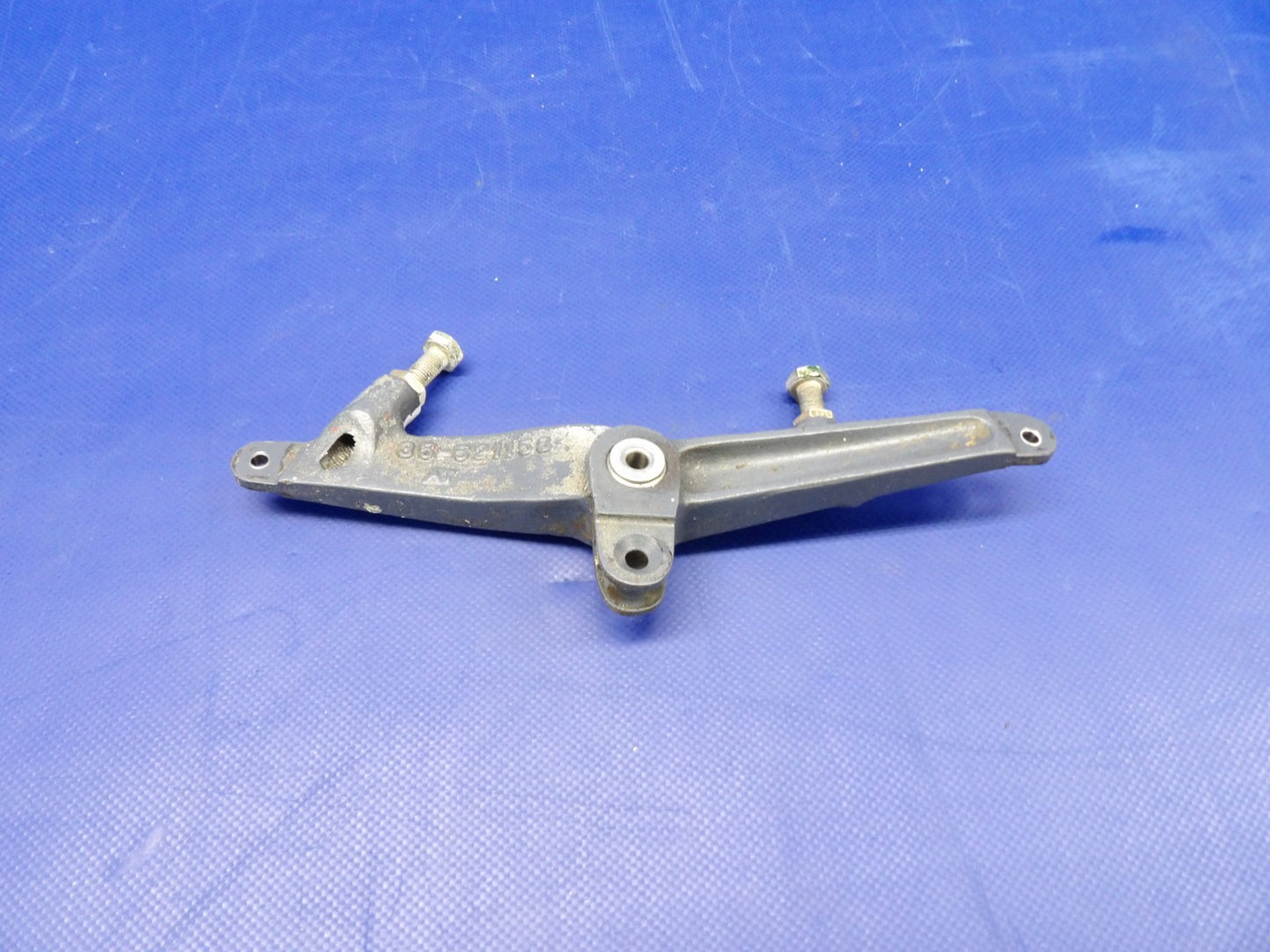 Beech D95A Travel Air Right Hand Aileron Bellcrank P/N 35-521158-3 (0326-406)0