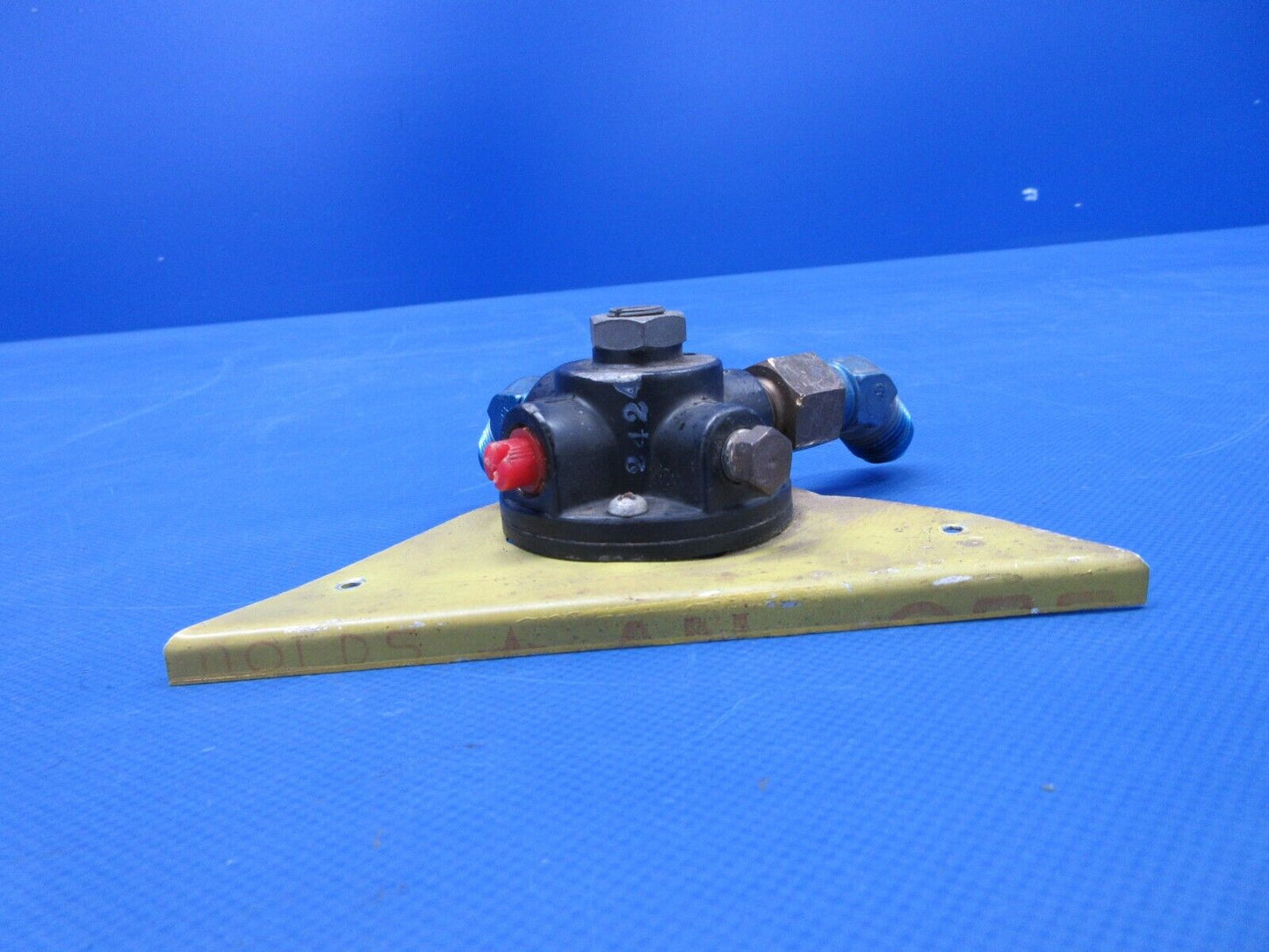 Piper PA-23-250 Aztec Suction Regulating Valve Assy P/N 492-059 (0624-1348)