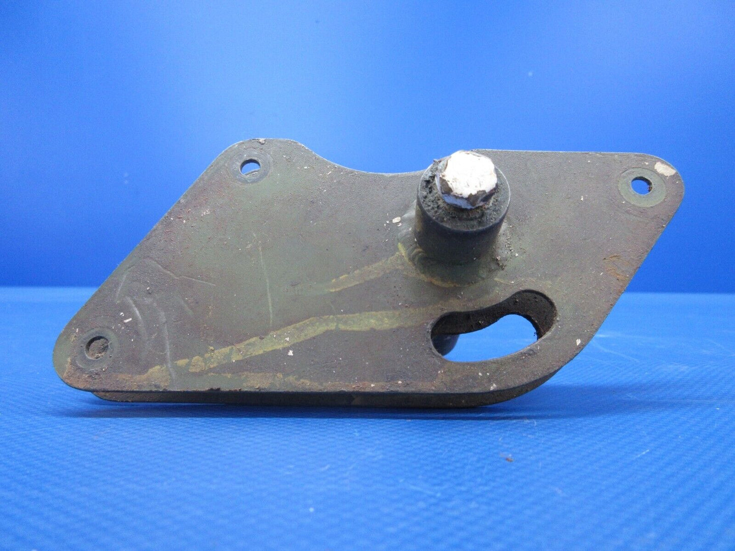 Cessna Aileron Bellcrank Assembly LH P/N 0523223 (0324-1112)