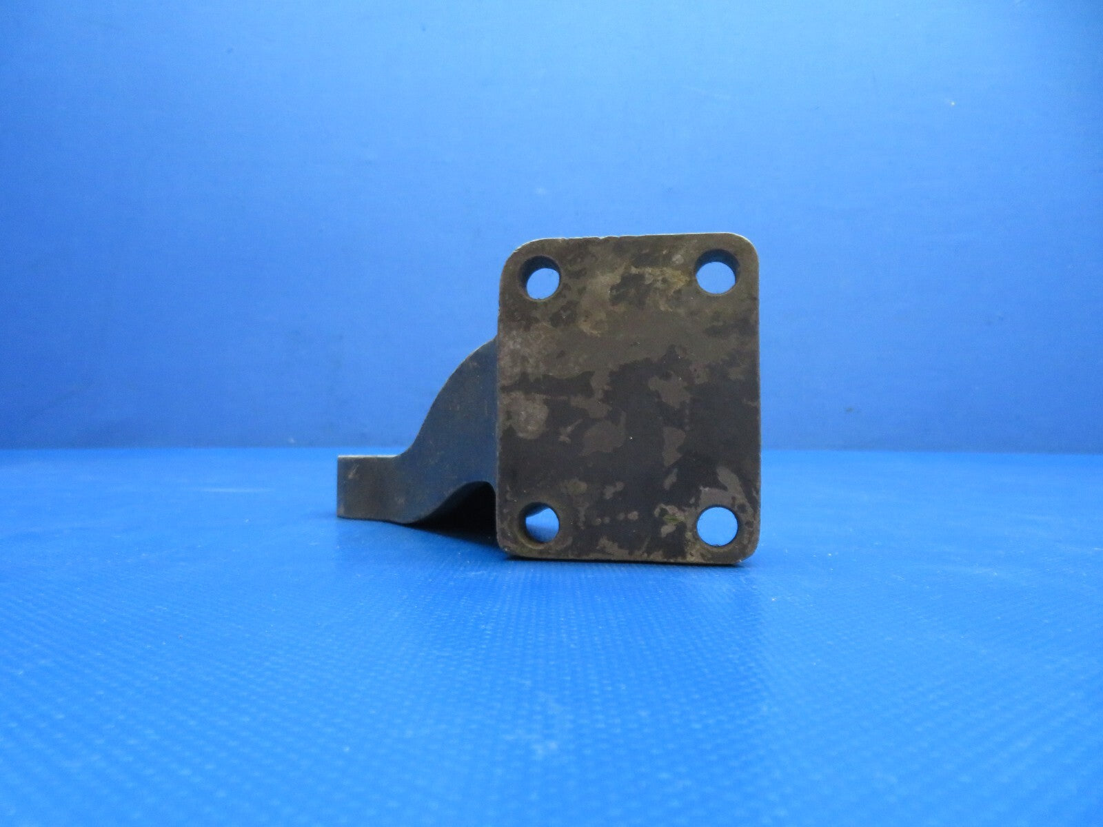 Continental E-225 Engine Mount Bracket RH Front P/N 531242 (1124-167)6