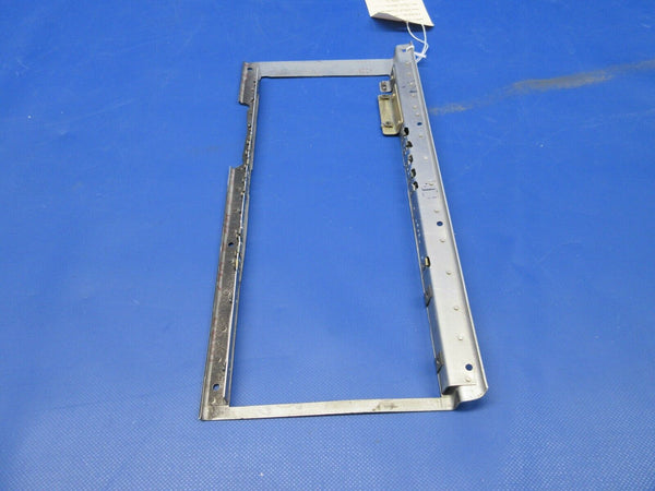 Beech 95 / D95A Travel Air Radio Adaptor Panel P/N 96-340025 (0524-2019)