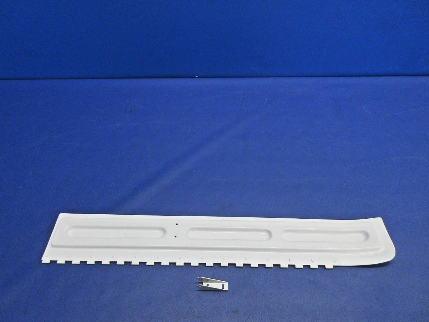 Piper PA-28R Nose Gear RH Door P/N 67352-001 NOS (0326-953)5