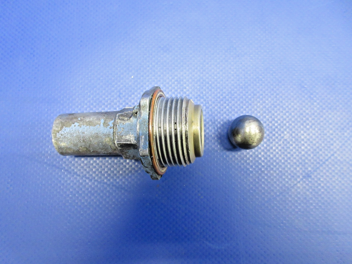 Lycoming Oil Pressure Relief Valve No Spring P/N 76529 (0226-980)1