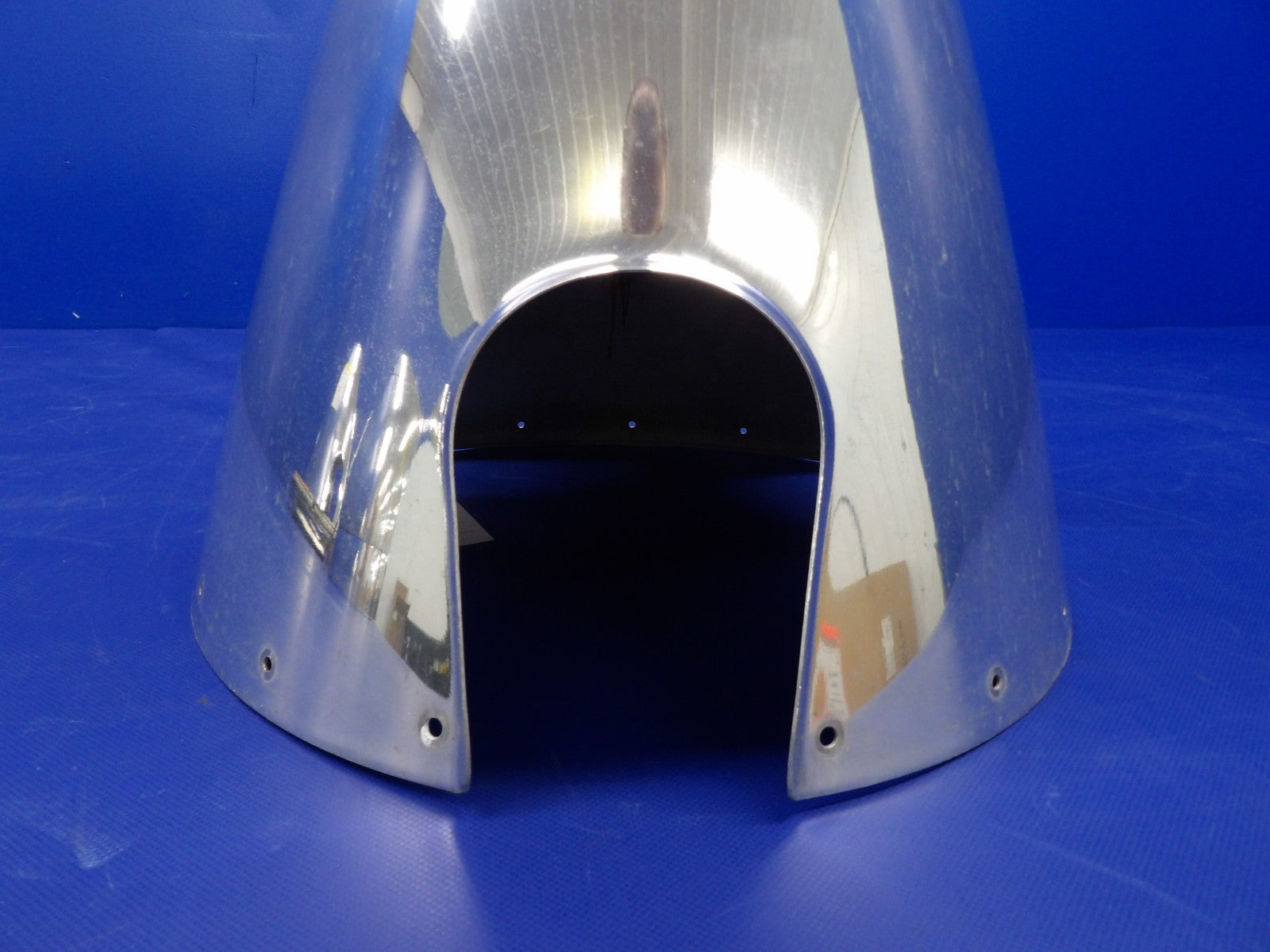 Dented Beech 58 Baron Hartzell 3-Blade Propeller Spinner P/N C3004 (0226-2028)11