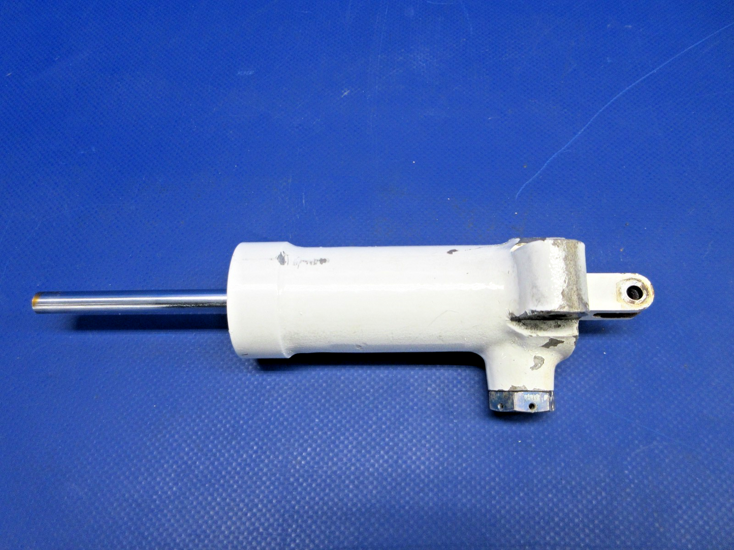 Cessna 310 / 310I Shimmy Dampener P/N 0842400-1 (0326-887)3