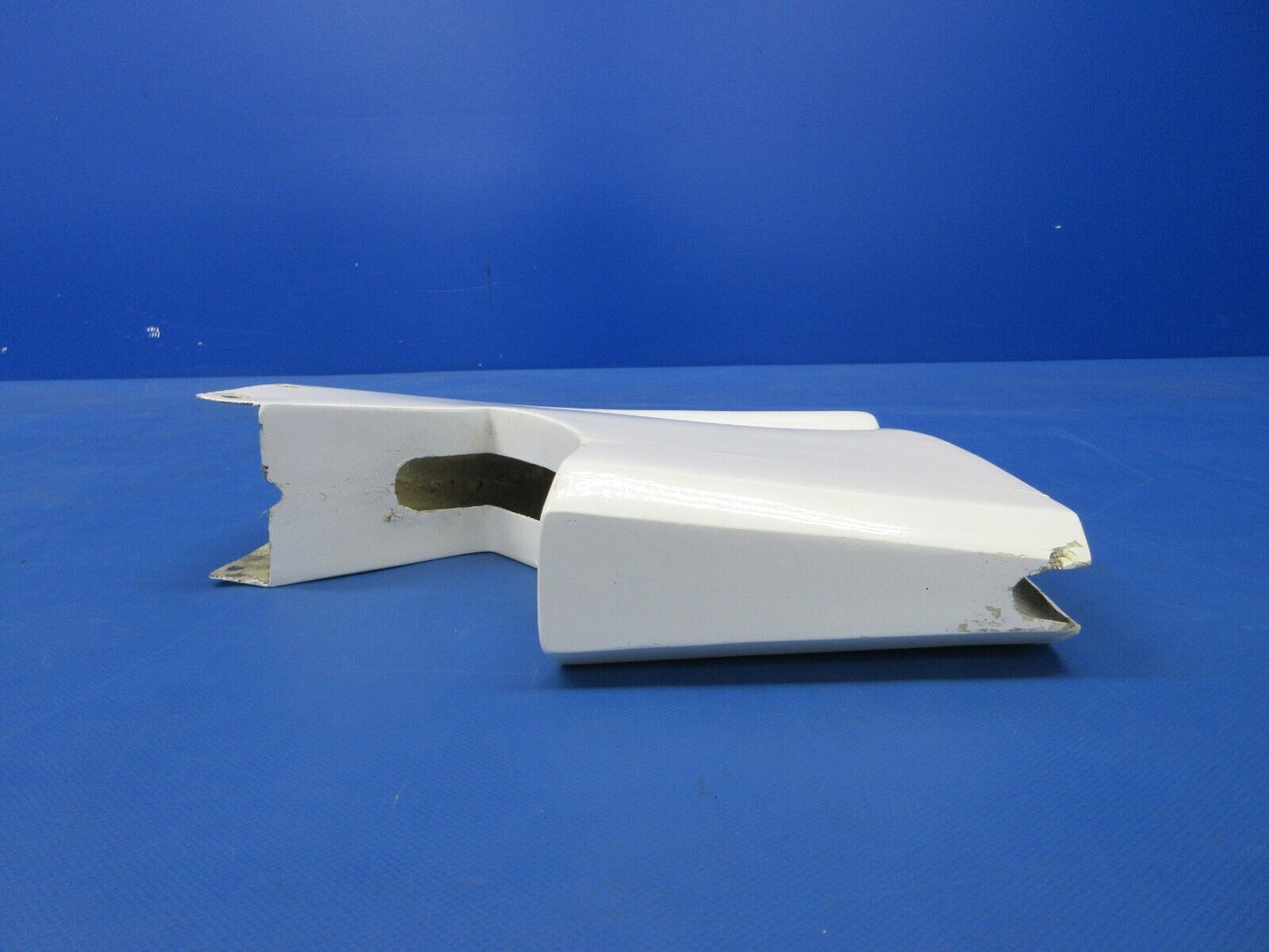 Piper PA-32RT-300T Lance II AFT Fin Tip P/N 38402-05 (0924-2064)