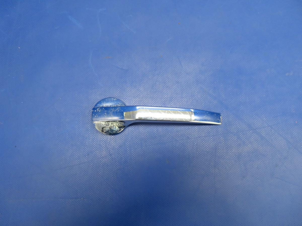 Cessna 172 / 172M Interior Cabin Door Handle P/N 0517006-2 (0826-407)1