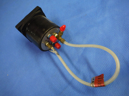 Beech Fuel Flow Indicator P/N 96-384069-1 Alt P/N 1UC28-204-8  (1015-235)