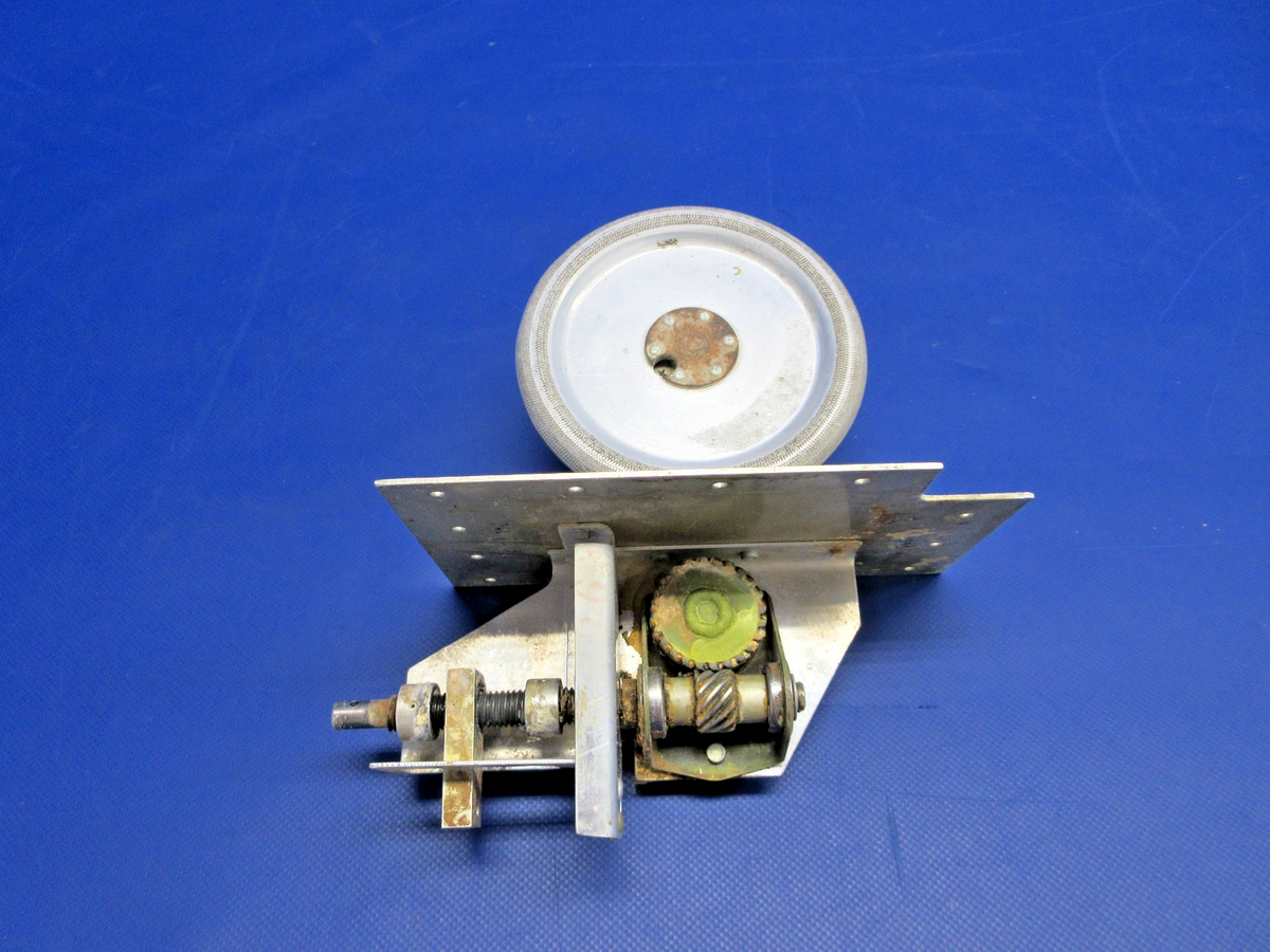 Mooney M20 / M20C Trim Wheel P/N 740050-501 (0426-919)0
