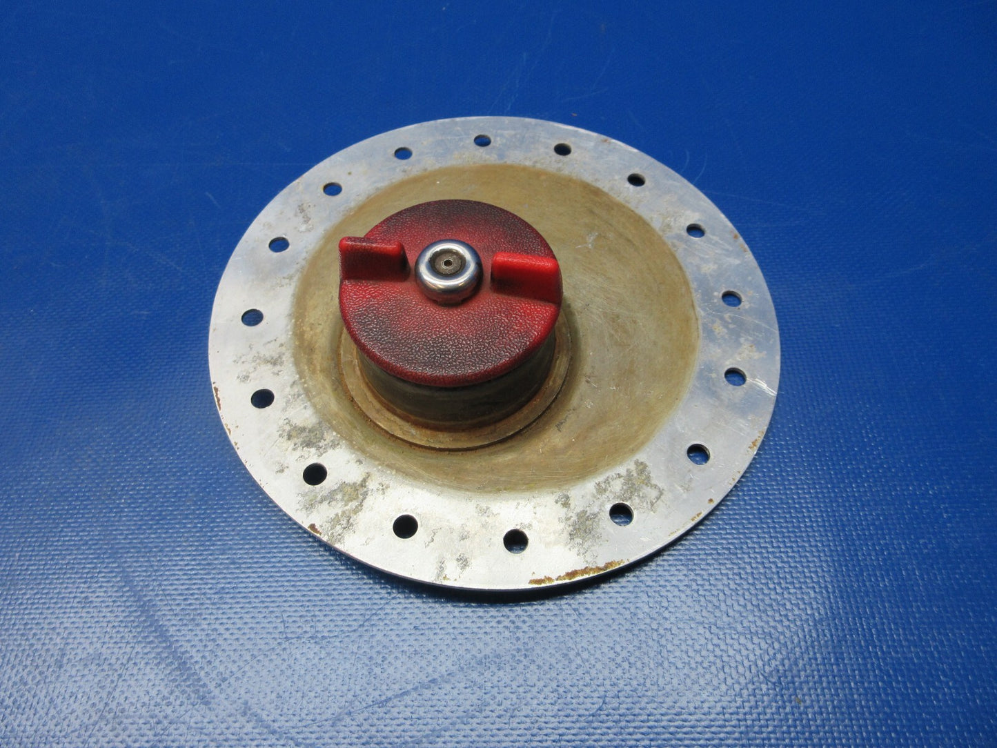 Cessna 182 Fuel Tanker Adapter Plate & Vented Fuel Cap 0721300-13 (0225-1405)0