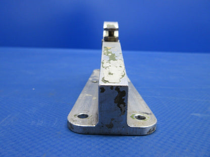 Piper PA-34-200T Seneca II Stabilator Attachment Fitting 95980-00 (0524-1218)