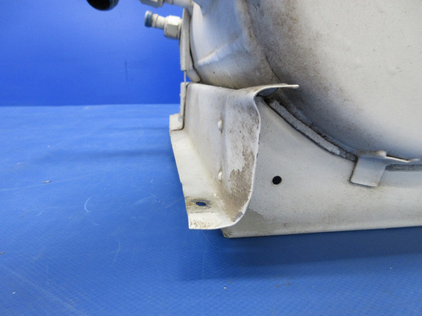 Bell 47J-2 Helicopter Engine Oil Tank P/N 47-672-013-1 (1124-2036)9