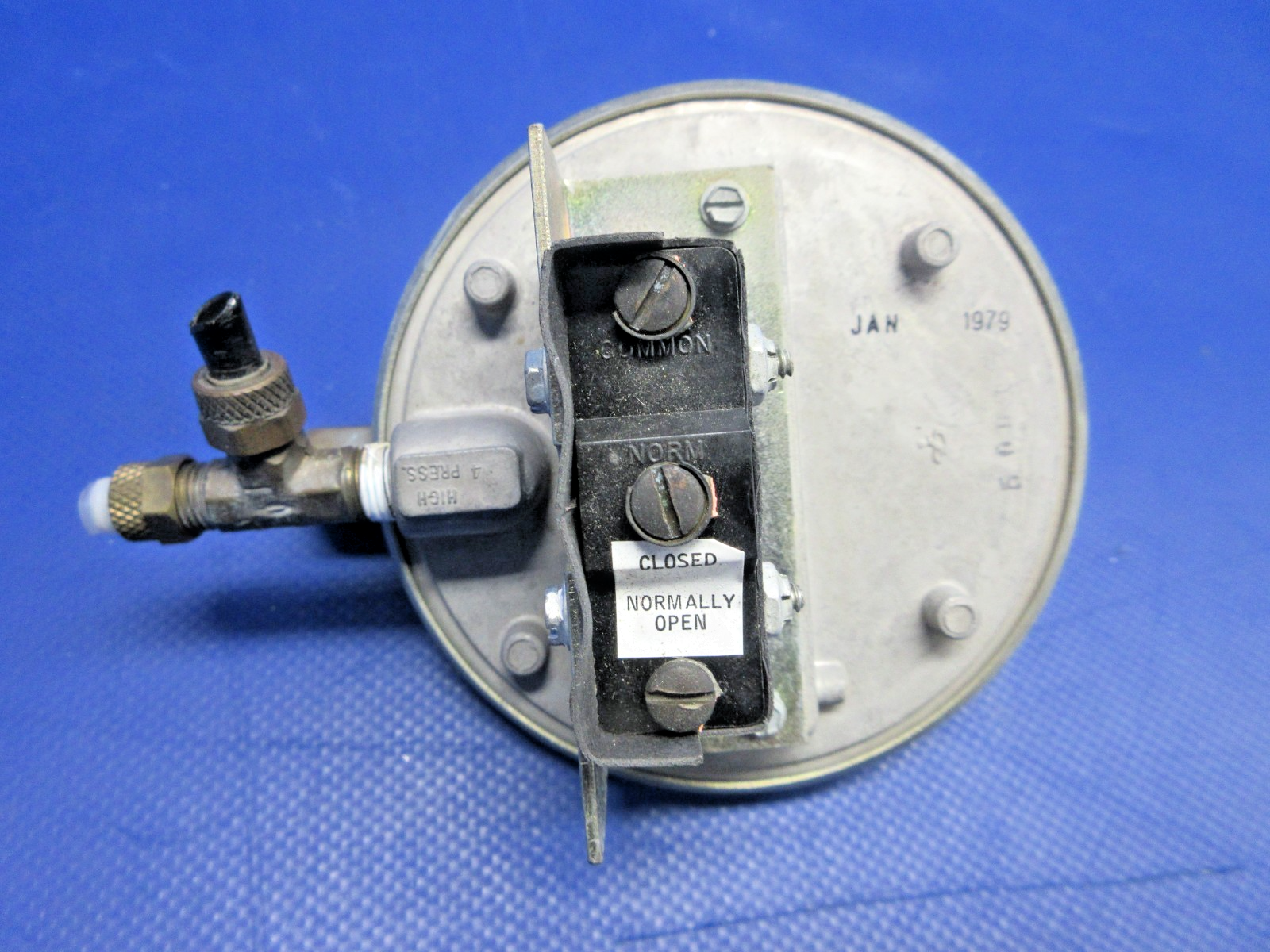 Beech 76 Duchess Dwyer Differential Pressure Switch (0626-716)4