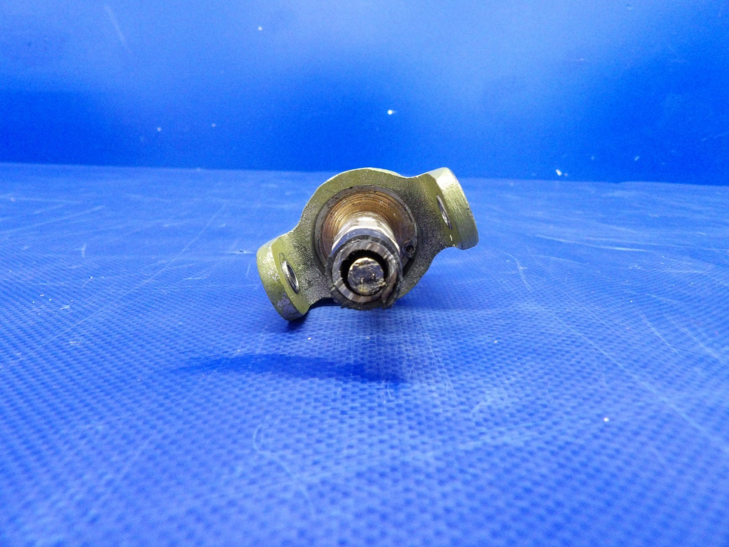 Beech 95 / D95A Travel Air Right Hand Flap Actuator P/N 45-521212-15 (0326-400)12