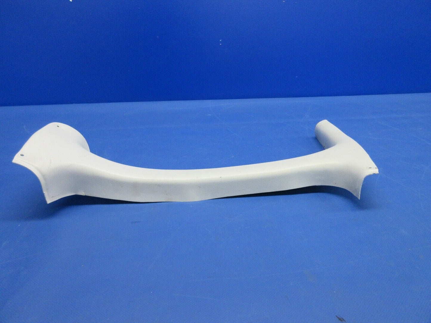 Piper PA-23-250 Aztec Window Moulding Front LH & RH 16527-05 & -02 (0624-875)