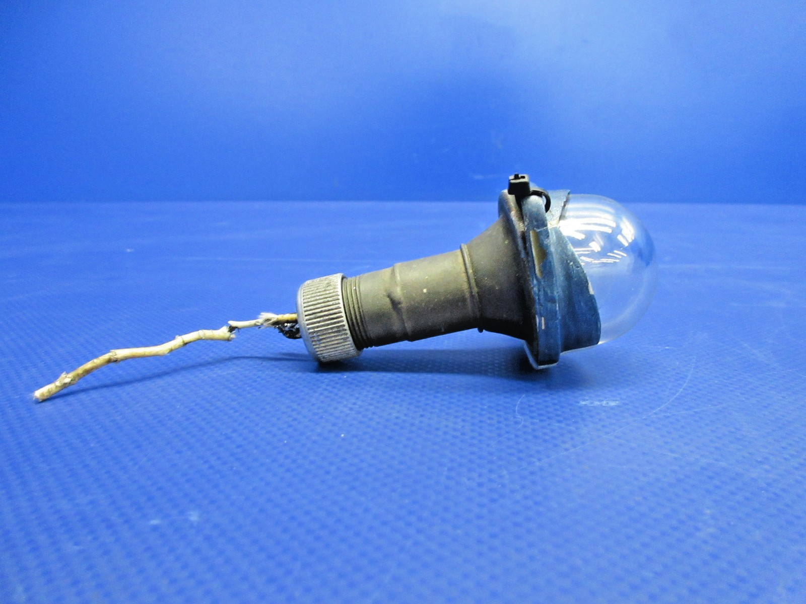 Cessna 310 / 310I Grimes Tail Navigation Position Light P/N 0433006-4 (0326-898)7