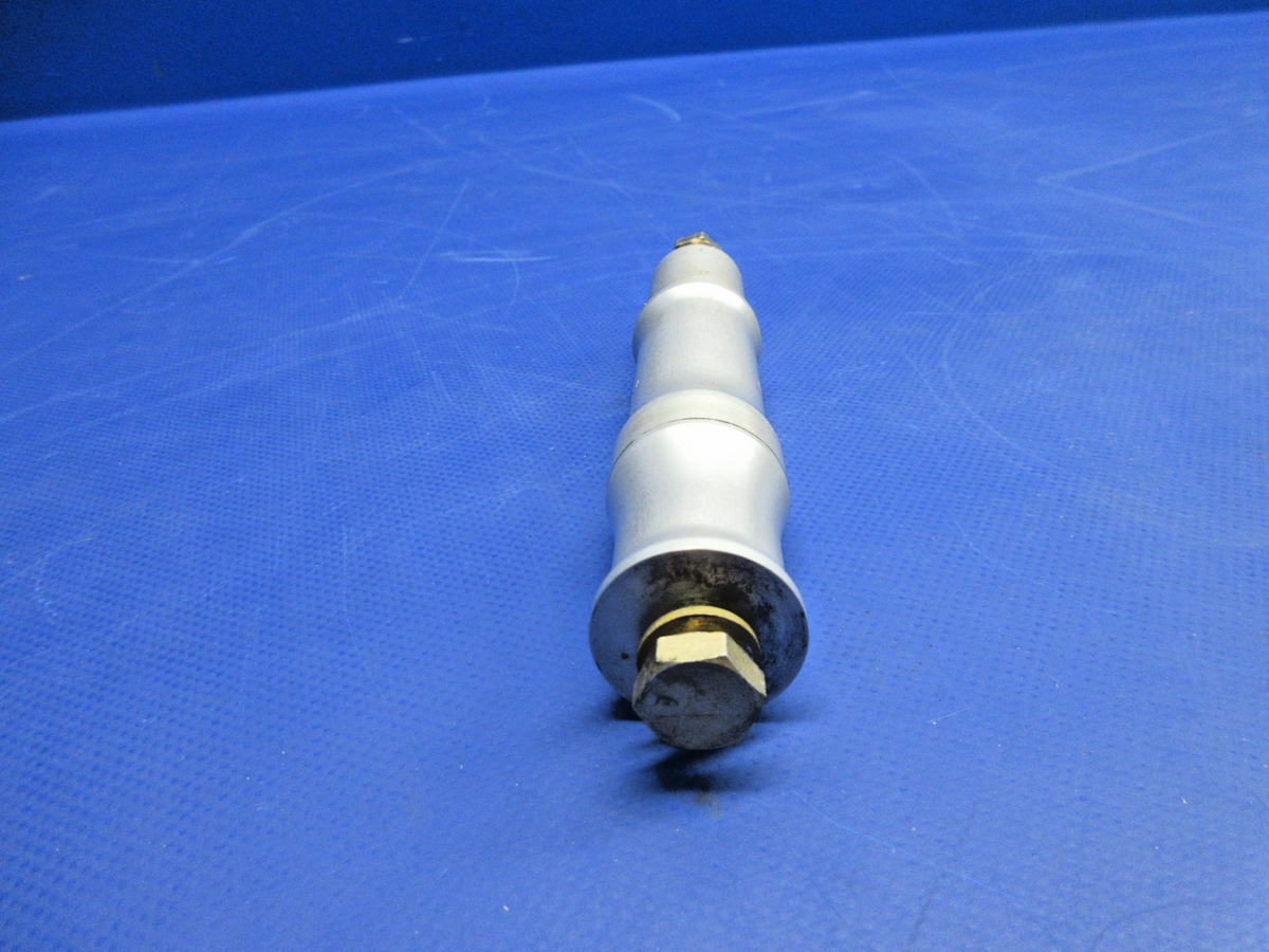 Cirrus SR22 Beringer Nose Wheel Axle P/N AV-CIRR-003 (0926-780)3