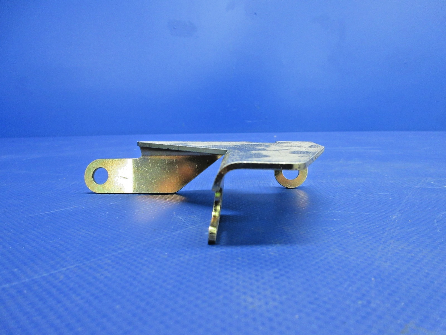 Continental Mixture Control Cable Support P/N 658018 NOS (0326-717)7