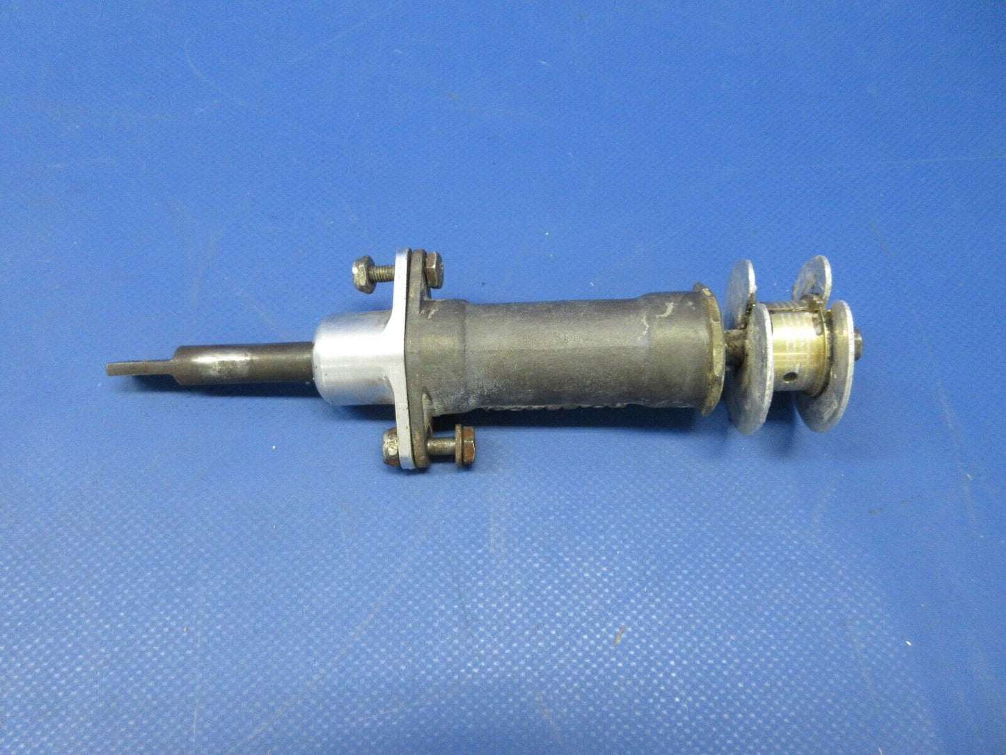 Beech C23 Sundowner Stabilator Tab Actuator Assy P/N 169-524033-603 (0724-1440)