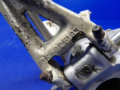 Beech 76 Duchess Nose Landing Gear P/N 105-820000-601 (0526-2045)4