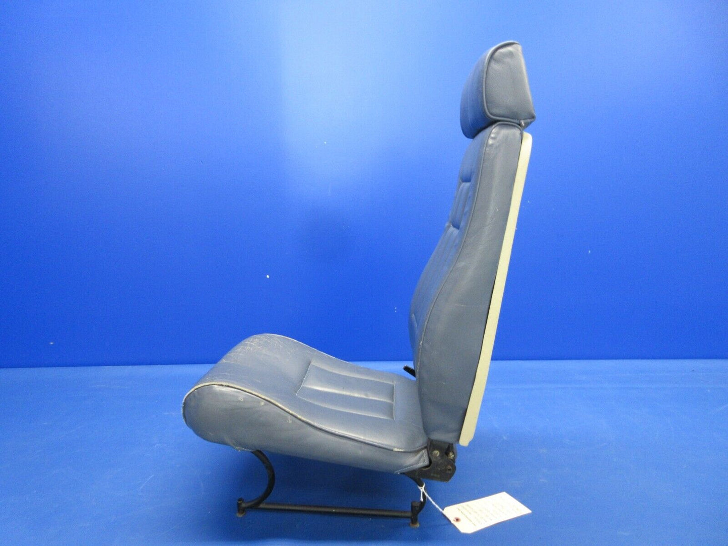 Piper PA-34-200T Seneca II Rear Seat Assy RH P/N 79479-07 (0524-636)