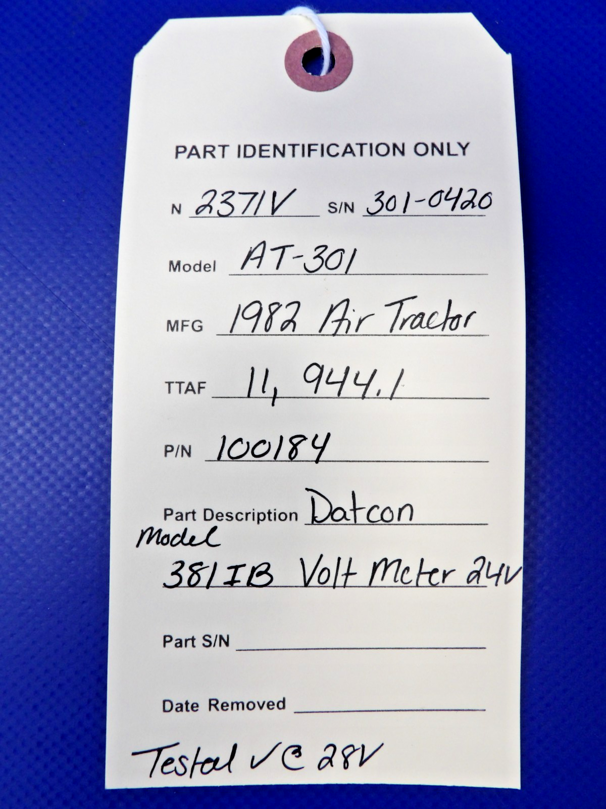 Air Tractor Datcon Model 381IB Volt Meter 24V P/N 100184 TESTED (0626-1504)9