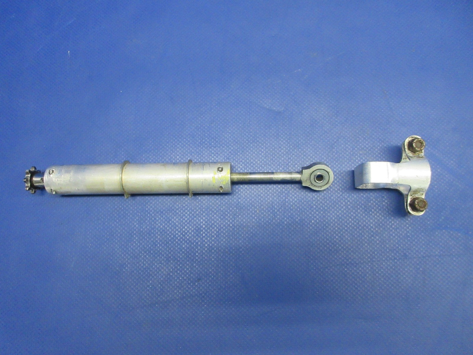 Cessna 172 / 172RG Elevator Trim Tab Actuator P/N 1260074-1 (0626-888)3