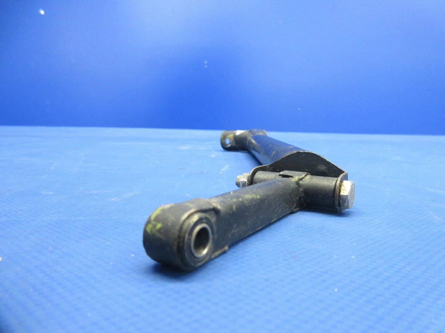 Cessna 177B Stabilator Quadrant Lever Assy RH & Link P/N 1767027-1 (0824-1086)