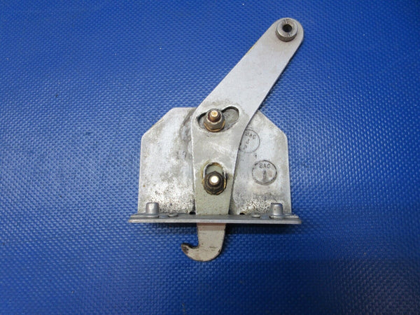 Bellanca 17-30A Viking Cabin Door Upper Latch P/N 196610-10 (0924-1405)